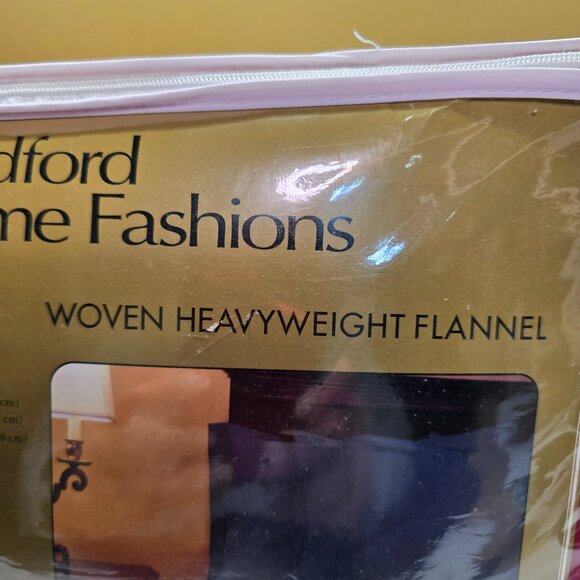 NIP Bradford Home Fashions Queen 100% Cotton Woven Flannel Sheet Set in Burgandy - Picture 5 of 6